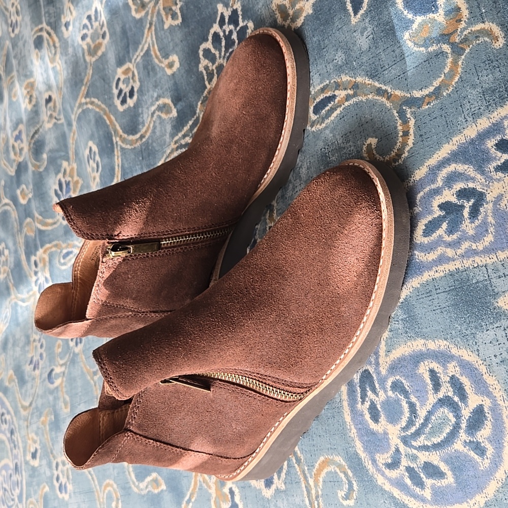 Corso Como Brown Suede Winter Boot Size 7.5 M